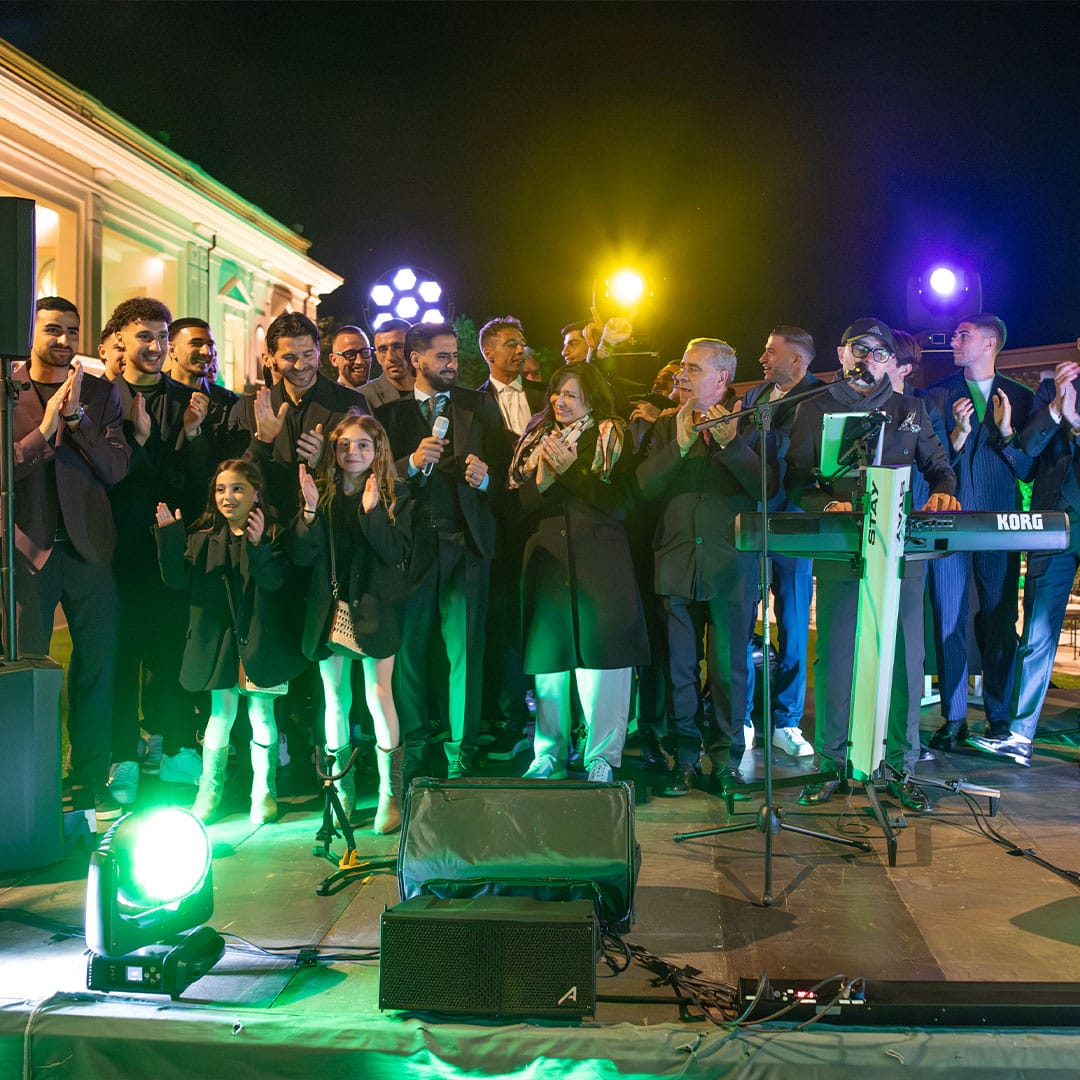 Festeggiamenti sul palco durante il dinner party dell'US Avellino a Villa Orsini