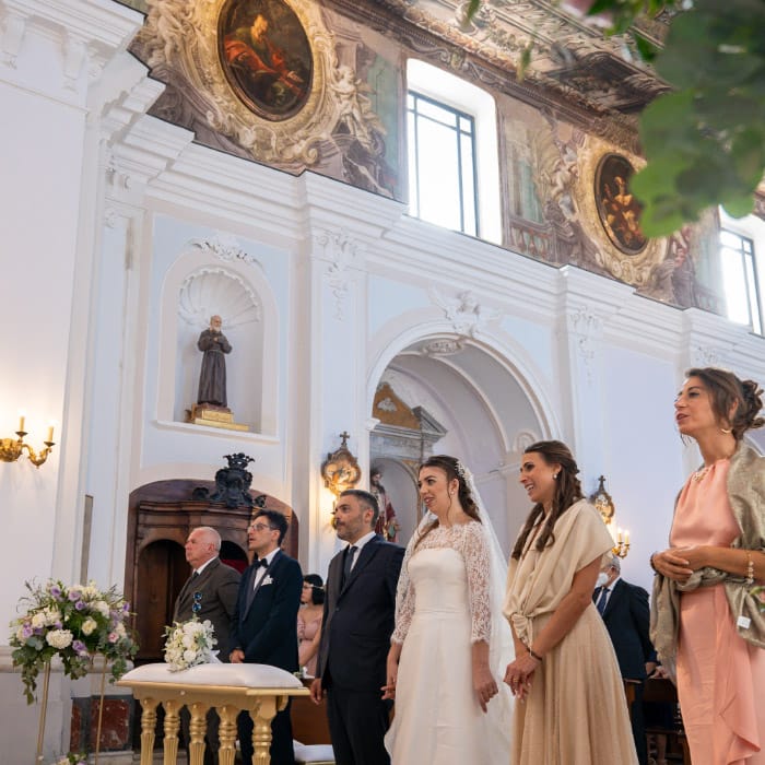 Rito religioso nella Chiesa di Mirabella Eclano